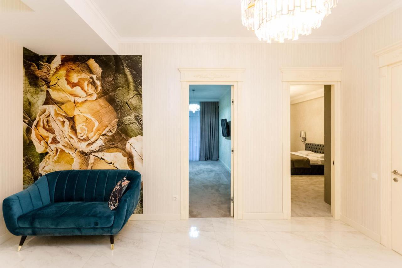The Grand Apartment Тбилиси Екстериор снимка